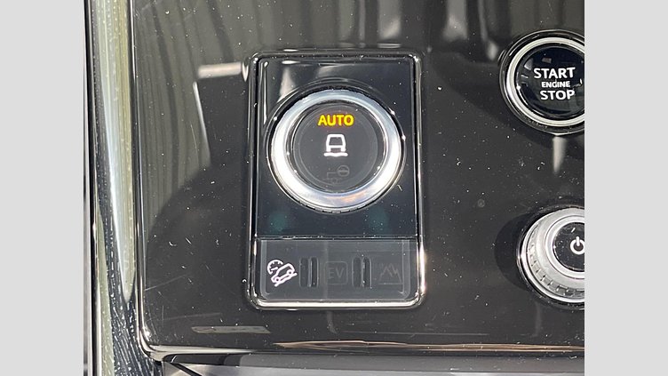 2023 認定中古車 Land Rover Range Rover Sport サントリーニブラック 3.0リッター6気筒300PSターボチャージドディーゼルMHEV（オートマチック） DYNAMIC SE