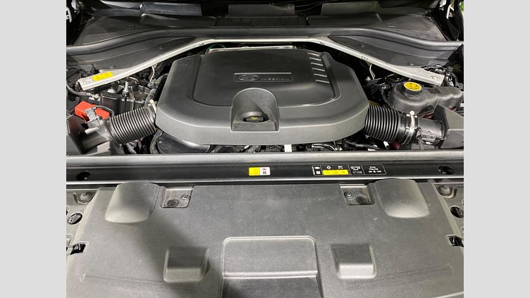 2023 認定中古車 Land Rover Range Rover Sport サントリーニブラック 3.0リッター6気筒300PSターボチャージドディーゼルMHEV（オートマチック） DYNAMIC SE