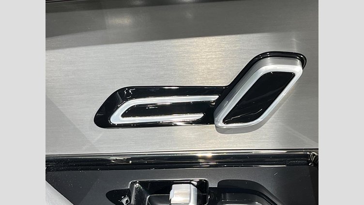 2023 認定中古車 Land Rover Range Rover Sport サントリーニブラック 3.0リッター6気筒300PSターボチャージドディーゼルMHEV（オートマチック） DYNAMIC SE