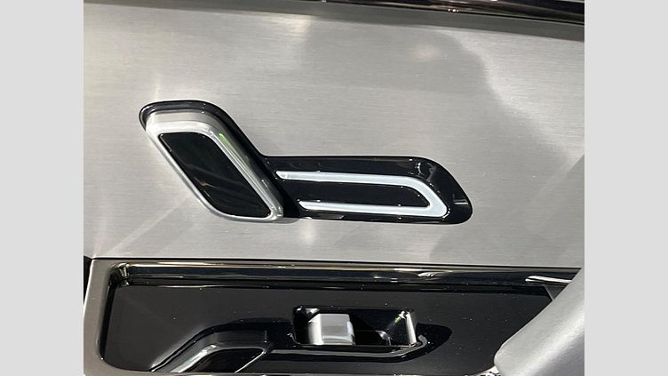 2023 認定中古車 Land Rover Range Rover Sport サントリーニブラック 3.0リッター6気筒300PSターボチャージドディーゼルMHEV（オートマチック） DYNAMIC SE