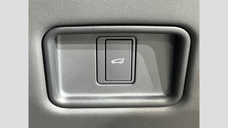 2023 認定中古車 Land Rover Range Rover Sport サントリーニブラック 3.0リッター6気筒300PSターボチャージドディーゼルMHEV（オートマチック） DYNAMIC SE