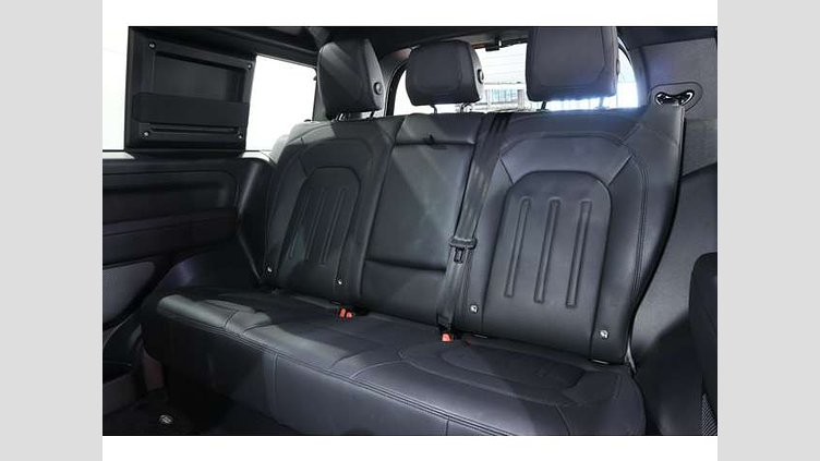 2021 認定中古車 Land Rover Defender 90 Santorini Black 2.0 litre i4P Petrol 90HSE2.0L P300 4WD