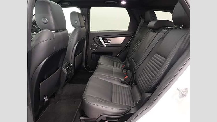 2024 認定中古車 Land Rover Discovery Sport フジホワイト プラグインハイブリッド（ガソリン） 標準ホイール Dynamic HSE