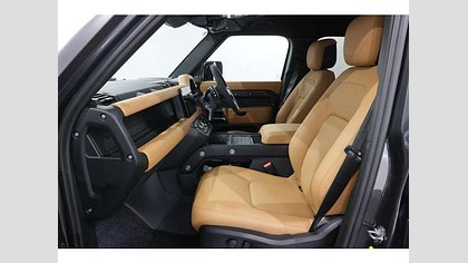 Defender 110 2