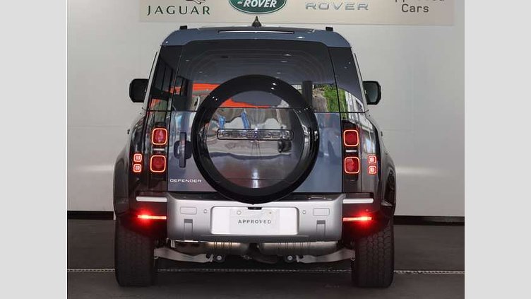2024 認定中古車 Land Rover Defender 110 サントリーニブラック D300 AWD（AT） County Pack