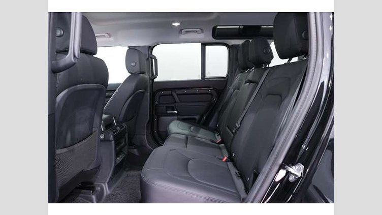 2024 認定中古車 Land Rover Defender 110 サントリーニブラック D300 AWD（AT） S
