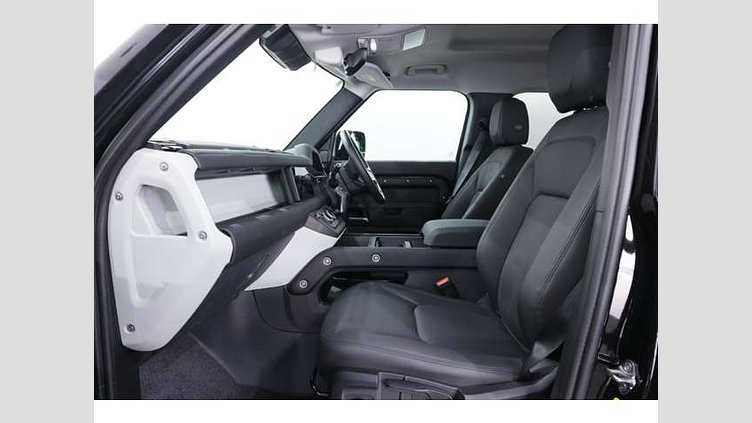 2024 認定中古車 Land Rover Defender 110 サントリーニブラック D300 AWD（AT） S