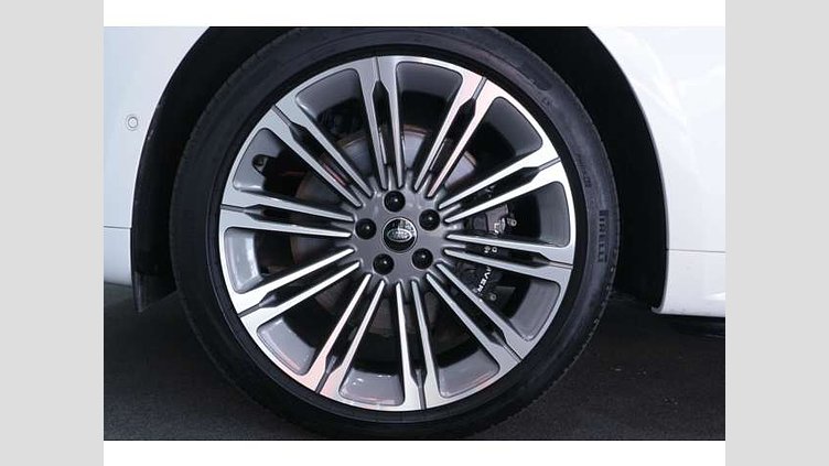 2024 認定中古車 Land Rover Range Rover Sport オストゥーニパールホワイト P550eプラグインハイブリッド（ガソリン） スタンダードホイールベース Autobiography