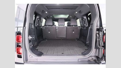 Defender 130 9