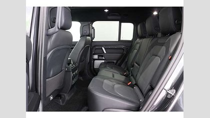 Defender 130 4