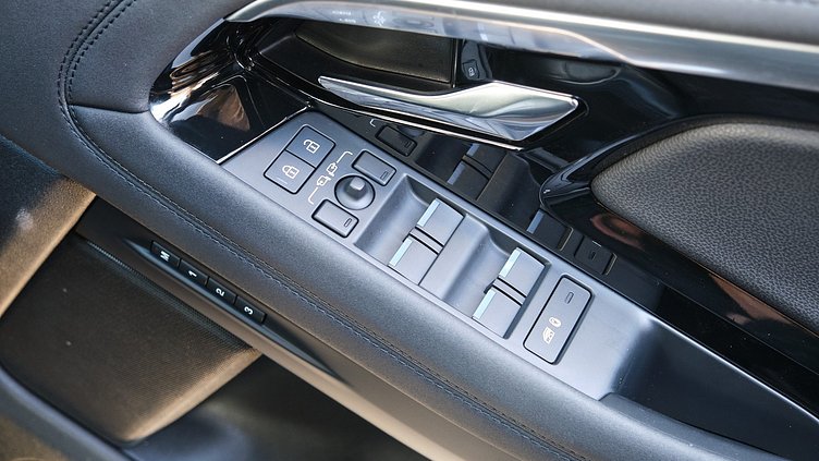 2023 Approved Land Rover Range Rover Evoque Eiger Grey P300e R-Dynamic SE