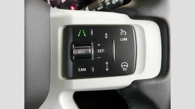 2023 認定中古車 Land Rover Defender 110 フジホワイト D300 AWD（AT） S