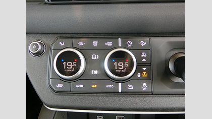 Defender 110 17