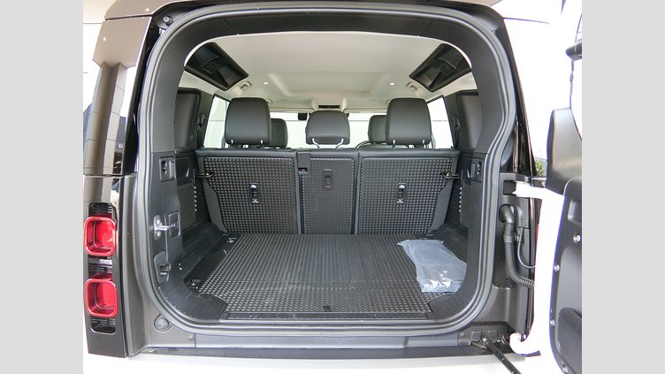 2023 認定中古車 Land Rover Defender 110 フジホワイト D300 AWD（AT） S