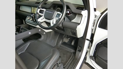 Defender 110 23