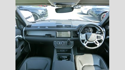 Defender 110 3