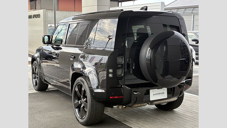 2022 認定中古車 Land Rover Defender 110 サントリーニブラック D300 AWD（AT） X