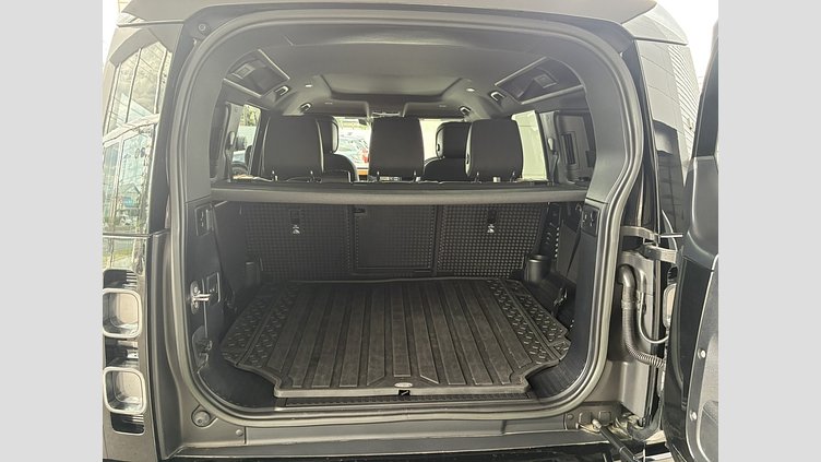2022 認定中古車 Land Rover Defender 110 サントリーニブラック D300 AWD（AT） X