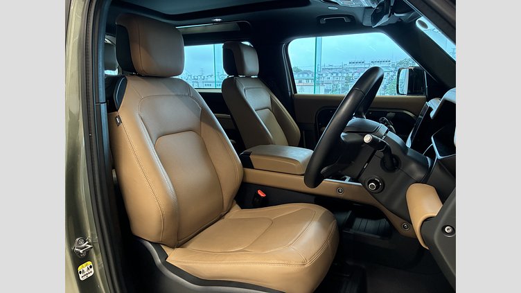 2025 認定中古車 Land Rover Defender 90 パンゲアグリーン D350 ディーゼルマイルドハイブリッド X-Dynamic HSE