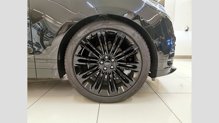 2025 認定中古車 Land Rover Range Rover Velar サントリーニブラック D200マイルドハイブリッド（ディーゼル） スタンダードホイールベース Autobiography