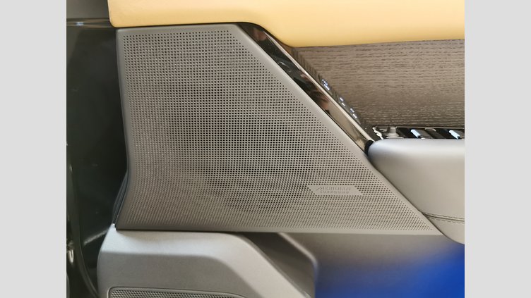 2025 認定中古車 Land Rover Range Rover Velar サントリーニブラック D200マイルドハイブリッド（ディーゼル） スタンダードホイールベース Autobiography