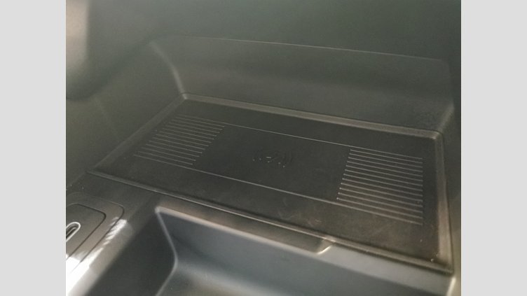 2025 認定中古車 Land Rover Range Rover Velar サントリーニブラック D200マイルドハイブリッド（ディーゼル） スタンダードホイールベース Autobiography