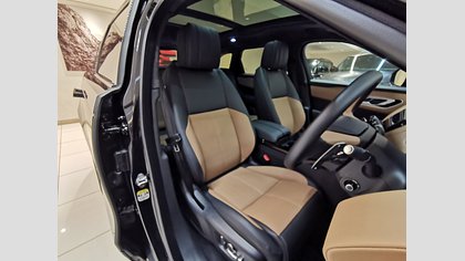 Range Rover Velar 17