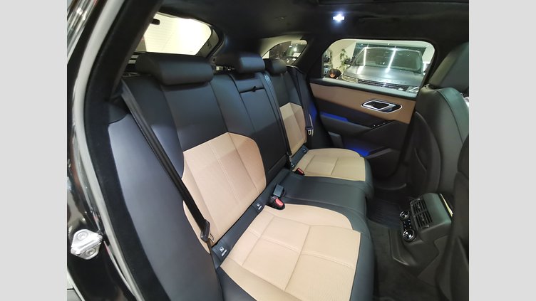 2025 認定中古車 Land Rover Range Rover Velar サントリーニブラック D200マイルドハイブリッド（ディーゼル） スタンダードホイールベース Autobiography