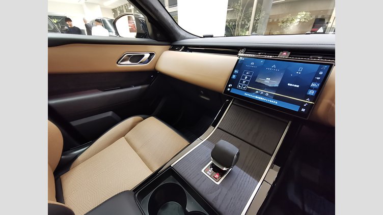 2025 認定中古車 Land Rover Range Rover Velar サントリーニブラック D200マイルドハイブリッド（ディーゼル） スタンダードホイールベース Autobiography