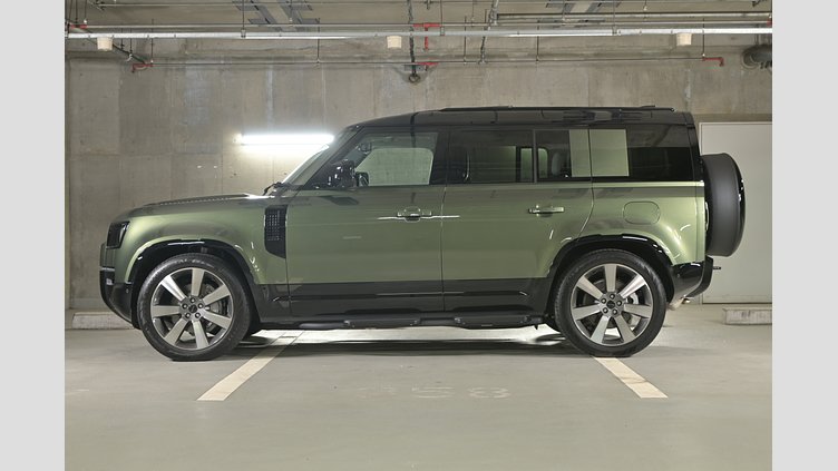 2025 認定中古車 Land Rover Defender 110 Woolstone Green 2.0L AJ200P Hi PHEV X-Dynamic HSE