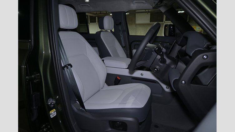 2025 認定中古車 Land Rover Defender 110 Woolstone Green 2.0L AJ200P Hi PHEV X-Dynamic HSE