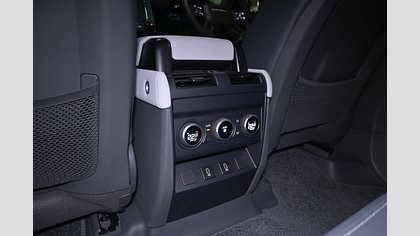 Defender 110 13