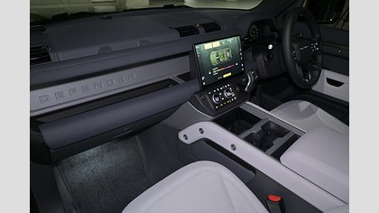 Defender 110 17