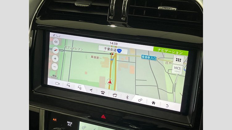 2019 認定中古車 Jaguar XE ユーロンホワイト D180 AWD AUTOMATIC 4 door Saloon SE