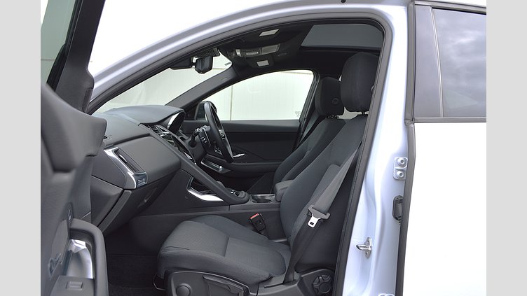 2021 認定中古車 Jaguar E-Pace Yulong White 2.0 litre i4D​ D200　Base