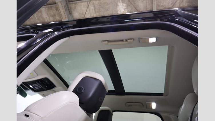 2020 認定中古車 Land Rover Range Rover Sport サントリーニブラック 3.0リッターTDV6ディーゼル（258 PS） HSE