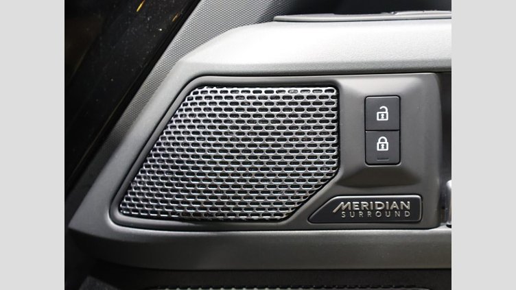 2022 認定中古車 Land Rover Defender 110 サントリーニブラック D300 AWD（AT） X