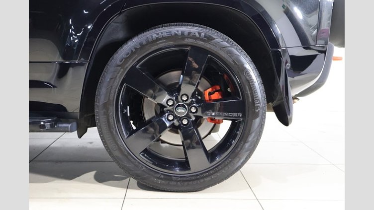 2022 認定中古車 Land Rover Defender 110 サントリーニブラック D300 AWD（AT） X