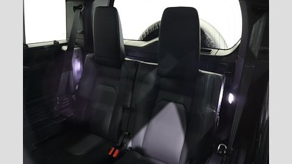 Defender 110 13