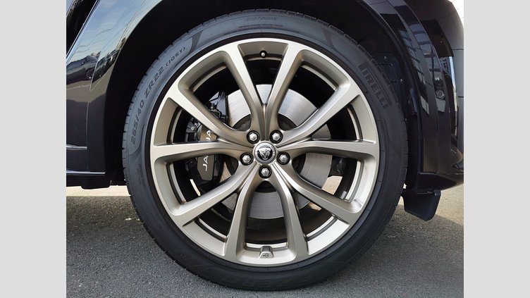 2022 認定中古車 Jaguar F-Pace SVO Premium Palette Yellow V8 SVR
