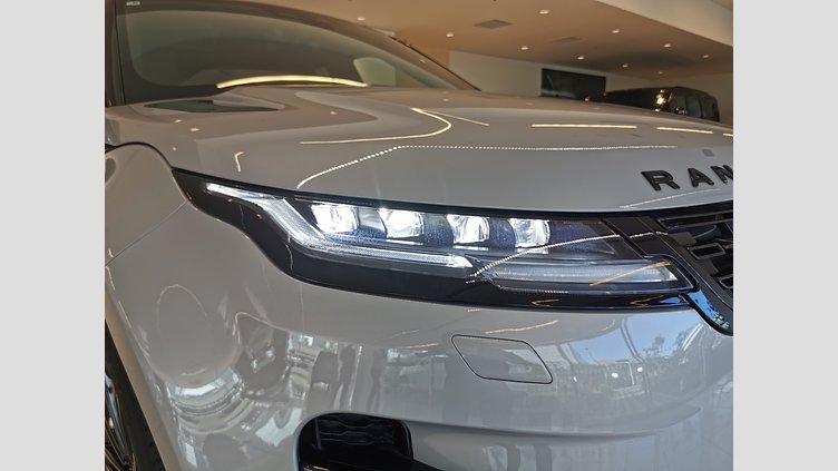 2024 認定中古車 Land Rover Range Rover Evoque ソウルパールシルバー P300eプラグインハイブリッド（ガソリン） スタンダードホイールベース DYNAMIC HSE