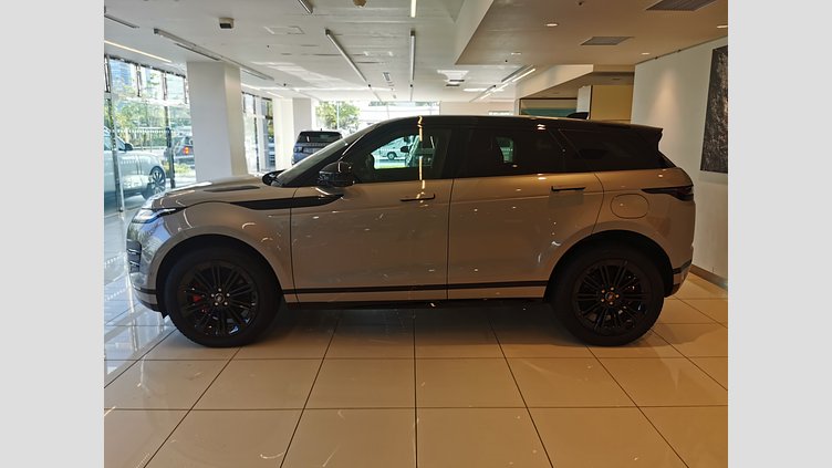 2024 認定中古車 Land Rover Range Rover Evoque ソウルパールシルバー P300eプラグインハイブリッド（ガソリン） スタンダードホイールベース DYNAMIC HSE