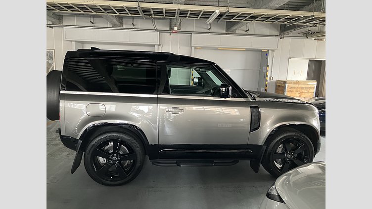 2025 認定中古車 Land Rover Defender 90 Silicon Silver X-DYNAMIC HSE X-DYNAMIC HSE