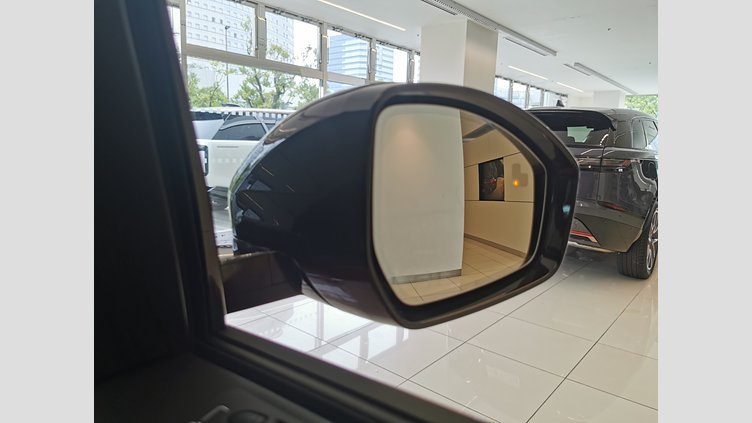 2024 認定中古車 Land Rover Discovery Sport フィレンツェレッド プラグインハイブリッド（ガソリン） 標準ホイール Dynamic HSE