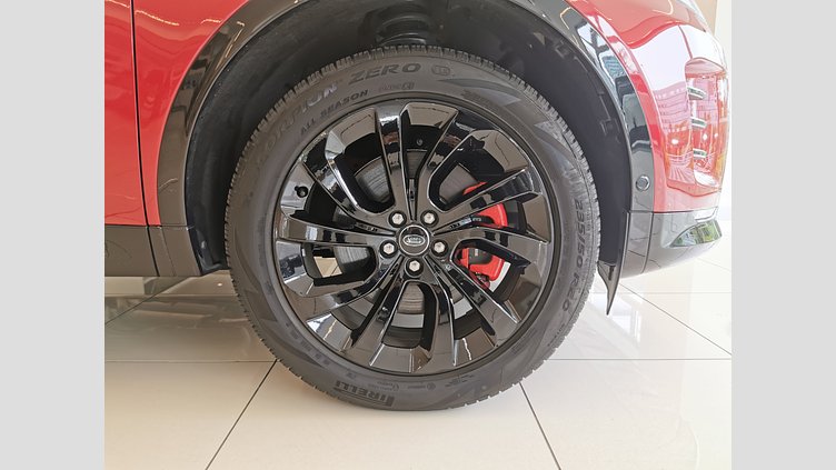 2024 認定中古車 Land Rover Discovery Sport フィレンツェレッド プラグインハイブリッド（ガソリン） 標準ホイール Dynamic HSE