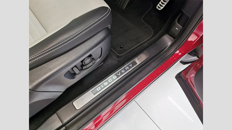 2024 認定中古車 Land Rover Discovery Sport フィレンツェレッド プラグインハイブリッド（ガソリン） 標準ホイール Dynamic HSE