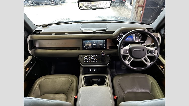 2023 認定中古車 Land Rover Defender 110 サントリーニブラック P300 AWD（AT） XS EDITION