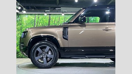 Defender 90 23