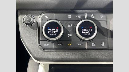 Defender 90 12