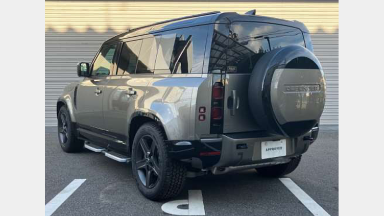 2025 認定中古車 Land Rover Defender 110 シリコンシルバー P300 ガソリン X-Dynamic SE